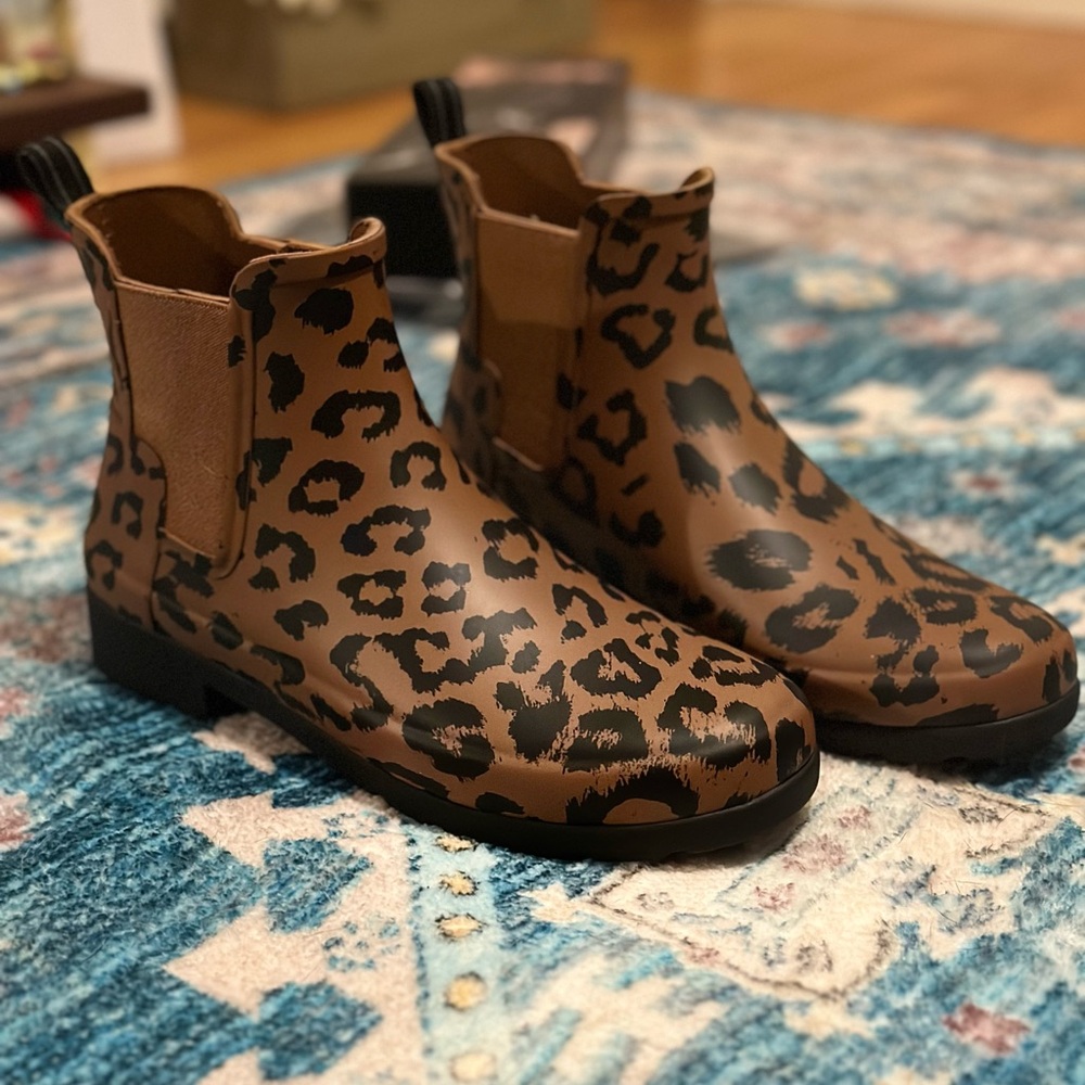 Hunter Chelsea rain boots